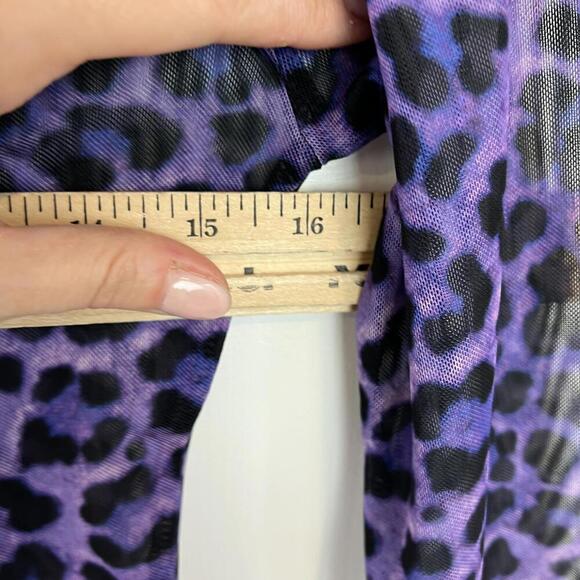 Twik Par Simons Women's Women's Size Small Purple Animal Print Sheer Cropped Top - Picture 5 of 11